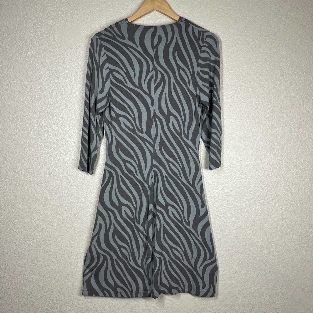 🔴 5 for $25! Tommy Bahama Dress 3/4 Sleeve Blue/Grey Zebra Size Small‎ - Picture 2 of 6